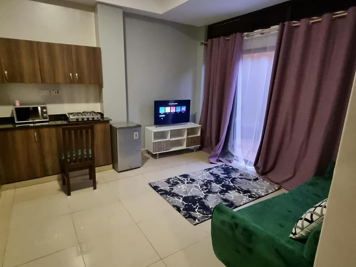 Eika Suites At Acacia Kampala Exterior photo