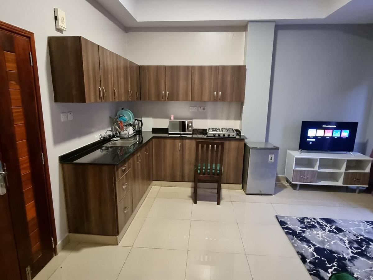 Eika Suites At Acacia Kampala Exterior photo